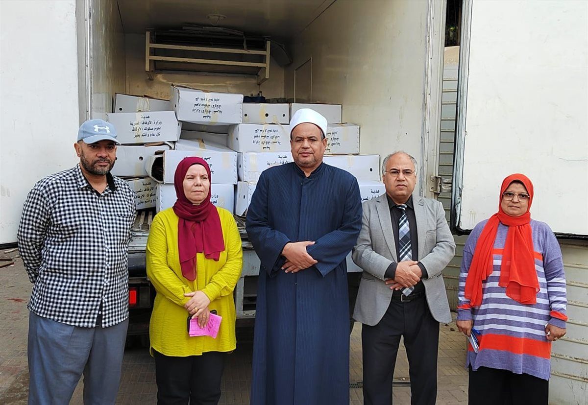 وزارة الأوقاف توزع طنين من لحوم صكوك الأضاحي على الأسر الأولى بالرعاية بالمحافظات