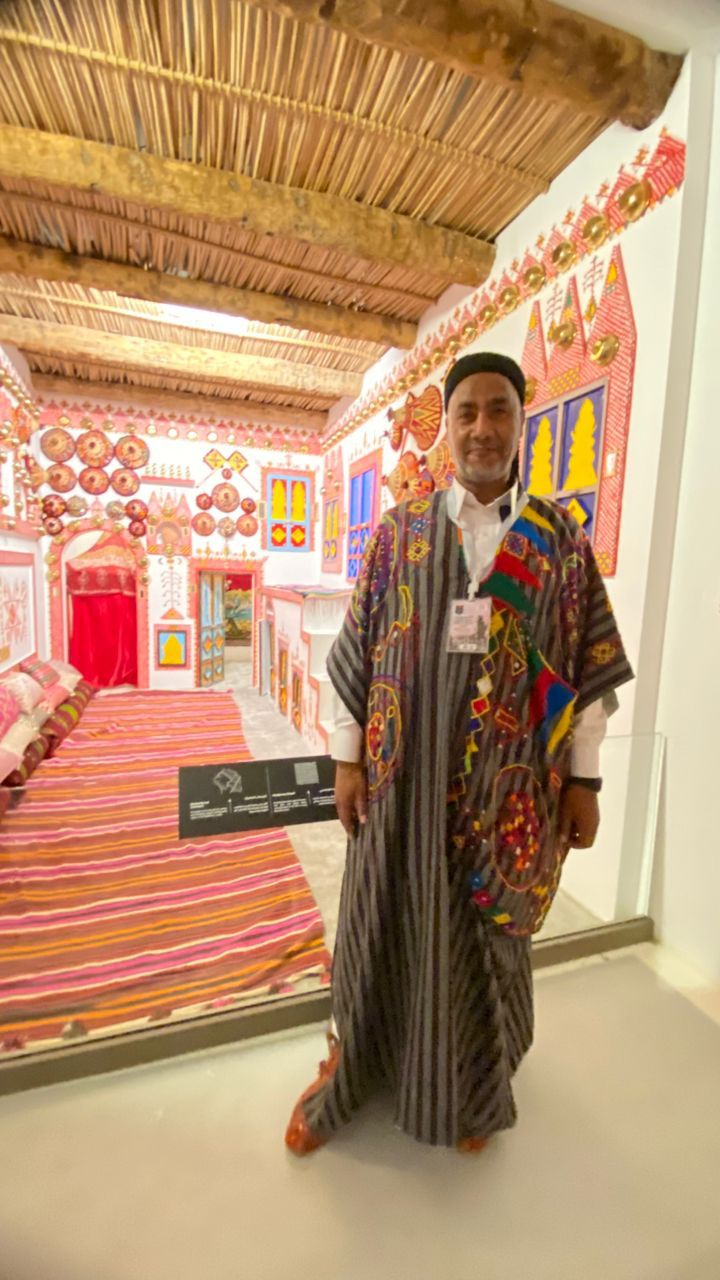 المرشد السياحي عثمان الحشاشي