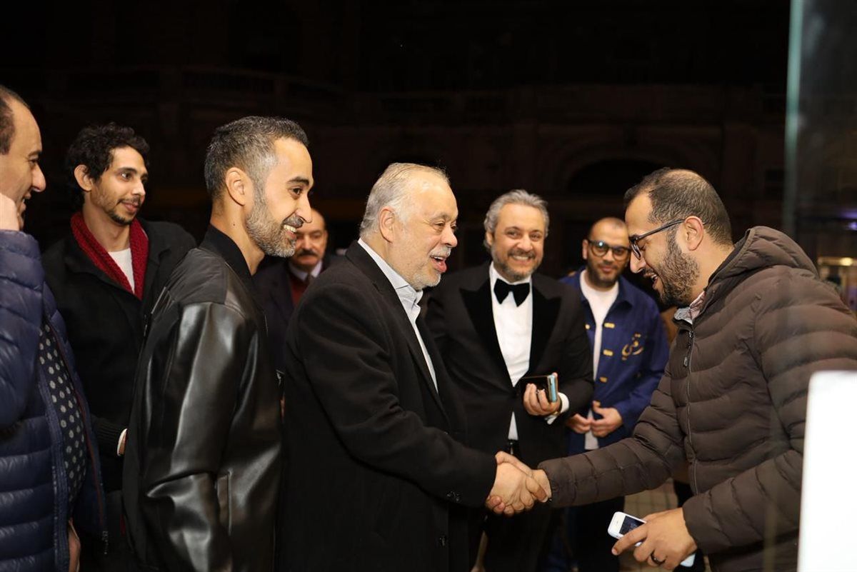 أسرة الفيلم وأشرف زكي 