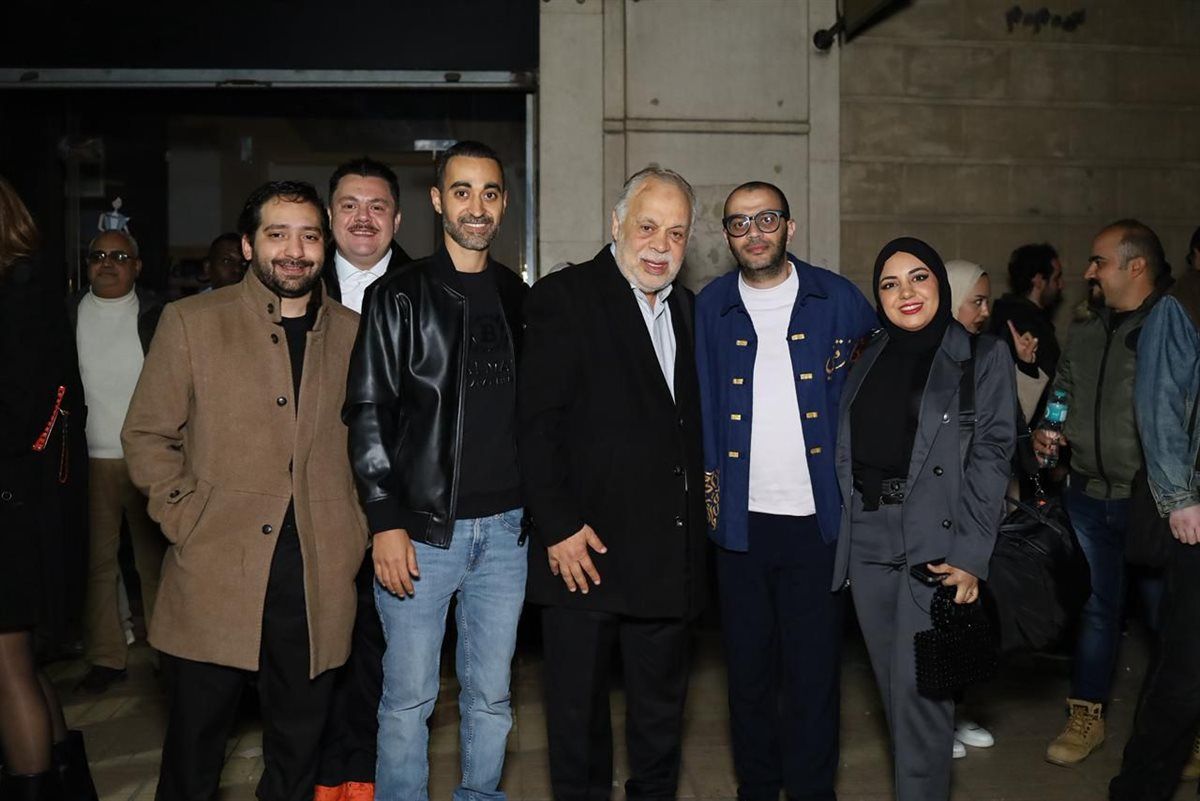 أسرة الفيلم وأشرف زكي 