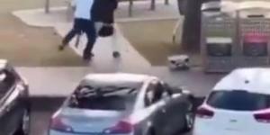 «مسلم أنقذ أرواح المدنيين».. من هو البطل الذي أوقف هجوم سيدني وأبهر أستراليا بشجاعته؟