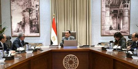 مدبولى يتابع مستجدات العمل بالمنطقة الاقتصادية للقناة وجذب الاستثمارات