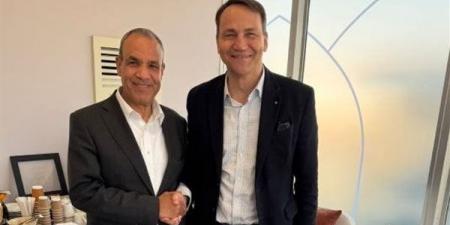 وزير الخارجية يلتقي نائب رئيس الوزراء ووزير خارجية بولندا