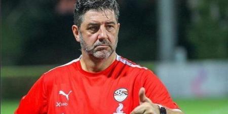 عاجل.. اتحاد الكرة يتوصل لاتفاق مع فيتوريا بشأن مستحقاته