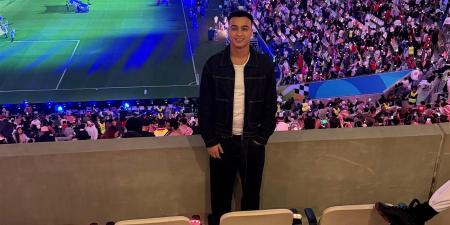 من
المدرجات..
مصطفى
حدوتة
يحتفل
بنجاح
الأغنية
الرسمية
لبطولة
كأس
العرب
مع
محمد
منير