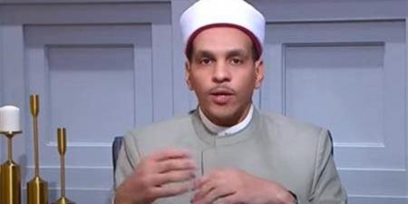 ما
حكم
تعليق
صور
لآيات
قرآنية
فى
غرفة
النوم؟..
أمين
الفتوى
يجيب