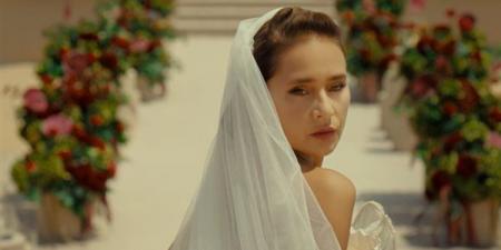 طرح
      الإعلان
      الرسمي
      لفيلم
      "جوازة
      ولاجنازة"
      قبل
      طرحه
      بدور
      العرض
      جماهيريًا