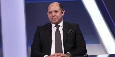 بعد
      الأزمة
      المالية..
      أحمد
      سليمان
      يرد
      علي
      مقترح
      بيع
      أعمدة
      الفريق