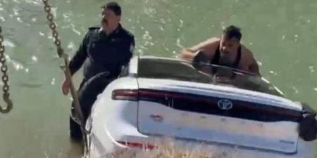 شرطة
      نجدة
      الفلوجة
      بالعراق
      تنقذ
      عائلة
      كاملة
      بعد
      سقوط
      مركبتهم
      في
      نهر
      الفرات