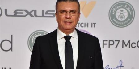 عمرو
الليثي:
الشباب
بين
ضغط
الواقع
وزيف
السوشيال
ميديا