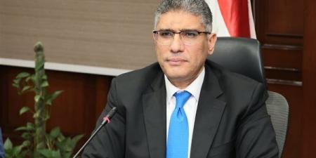 محافظ
      الجيزة
      يكلف
      رؤساء
      لمراكز
      أوسيم
      والعياط
      والبدرشين
      وأبو
      النمرس
      وحي
      المنيرة
      الغربية