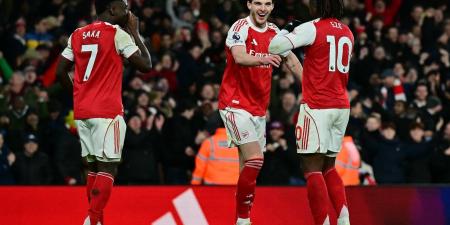 محدث
      لحظة
      بلحظة:
      نتيجة
      مباراة
      أرسنال
      وإيفرتون
      في
      الدوري
      الإنجليزي
      الممتاز