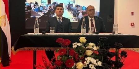 القنصلية
      العامة
      فى
      ميلانو
      تنظم
      لقاء
      لوزير
      العمل
      مع
      أعضاء
      الجالية
      المصرية
      فى
      شمال
      إيطاليا