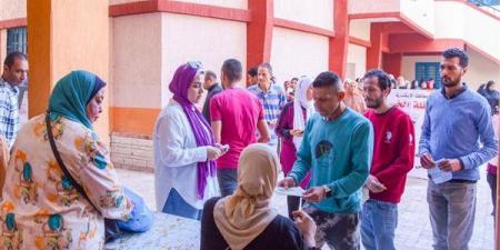 ضمن
      «قوافل
      الخير»..
      الإسكندرية
      توزع
      مساعدات
      غذائية
      للأسر
      الأكثر
      احتياجاً.