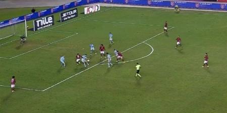 أوسكار
      رويز
      يصدم
      محمد
      العتباني
      حكم
      مباراة
      الأهلي
      وسيراميكا
      كليوباترا