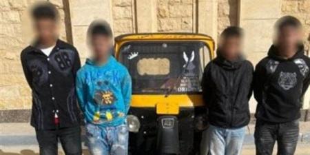 ضبط
المتهمين
بخطف
طالب
ومساومة
والدته
على
طلب
فدية
بالجيزة