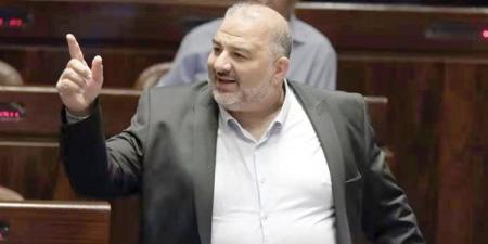 فاينانشال
      تايمز:
      منصور
      عباس
      يعود
      إلى
      قلب
      المعادلة
      الإسرائيلية