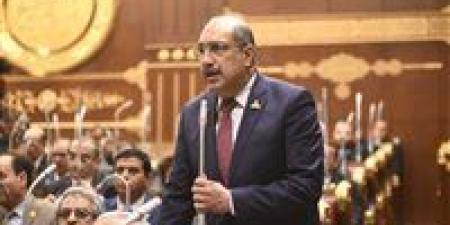 إيهاب
      وهبه
      ممثلا
      للهيئة
      البرلمانية
      لحزب
      الشعب
      الجمهوري
      بالشيوخ