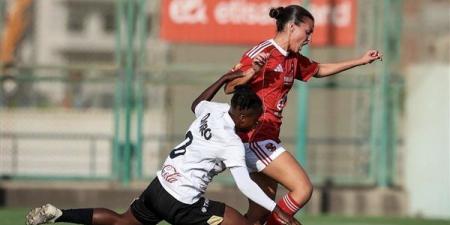 الأهلي
      يواجه
      إنبي
      في
      دوري
      كرة
      القدم
      النسائية