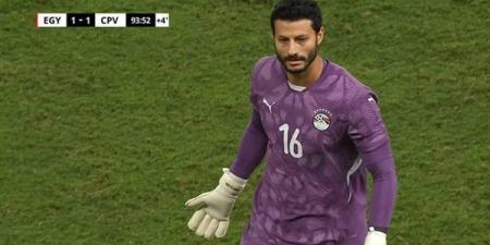 خالد
      الغندور
      يكشف
      رسالة
      الشناوي
      لحسام
      حسن:
      غيابي
      عن
      التشكيل
      سيضعني
      تحت
      ضغط
      وأمم
      أفريقيا
      فرصة