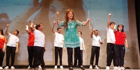 صفاء
      أبو
      السعود
      ونيفين
      رجب
      تتألقان
      فى
      الاحتفال
      السنوي
      لأبناء
      الحفني