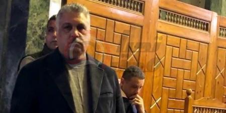 مكسور
      وحزين..
      أول
      ظهور
      لـ
      أحمد
      الفيشاوي
      في
      عزاء
      سمية
      الألفي