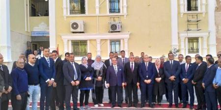 وزارة
      العدل
      تفتتح
      مجمع
      الشهر
      العقاري
      والتوثيق
      بمحافظة
      قنا