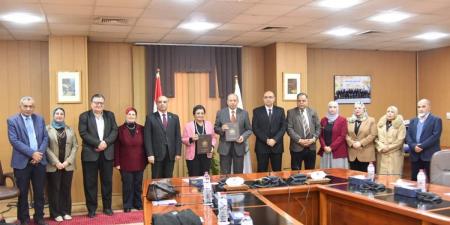 "الصحة"
      توقّع
      بروتوكول
      تعاون
      مع
      جامعة
      المنصورة
      دعمًا
      للاستراتيجية
      الوطنية
      للسكان