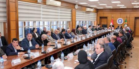 محافظ
      الدقهلية
      :
      إجراءات
      شاملة
      لضبط
      النمو
      السكاني
      وتحسين
      الخصائص
      السكانية