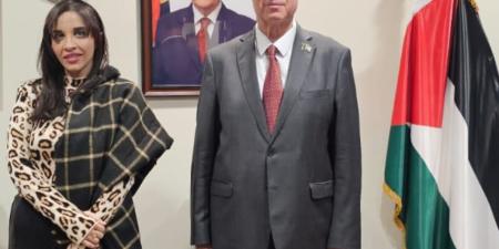 سفير
فلسطين
لـ«تحيا
مصر»:
جهود
الرئيس
السيسي
دعامة
أساسية
للقضية
الفلسطينية
ومصر
شريك
أصيل
في
حماية
حقوق
الشعب
الفلسطيني