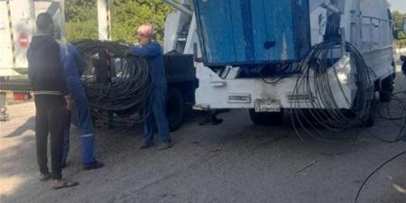 بعد
      وفاة
      6
      أشخاص
      فى
      حادث..
      طريق
      قنا
      الأقصر
      يشهد
      إنارة
      جديدة