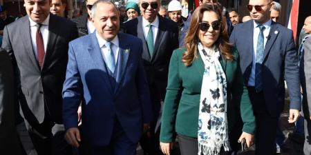 وزيرة
      التنمية
      المحلية
      ومحافظ
      بورسعيد
      يتفقدان
      نموذج
      تطوير
      أسواق
      الحميدي
      والتجاري