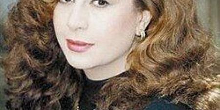 وداعا
ايتها
الجميلة
الخلوقة..
طليقة
أحمد
الفيشاوي
ترثي
سمية
الألفي