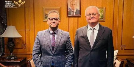 مازن
      الغرباوي
      يلتقي
      السفير
      الروسي
      بالقاهرة
      لبحث
      التعاون
      المسرحي