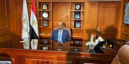 تجارية
      كفر
      الشيخ
      تُنهي
      تعقيدات
      السجل
      التجاري
      وشهادات
      البيانات