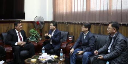 رئيس
جامعة
بني
سويف
التكنولوجية
يستقبل
وفدًا
كوريًا
من
«كورياتك»