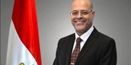 بأجر
      كامل..
      وزير
      العمل
      يصدر
      قرارًا
      وزاريًا
      بشأن
      تحديد
      العطلات
      والأعياد
      والمناسبات