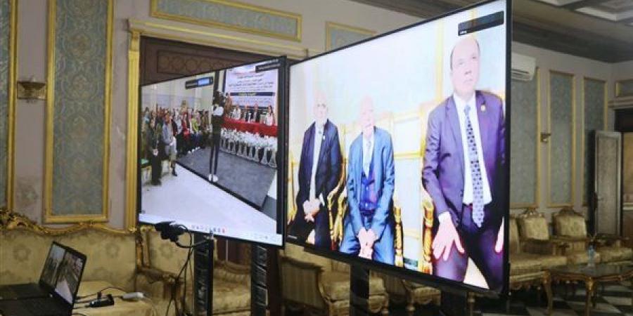نقيب المعلمين يفتتح الدورة 159 المتخصصة في القيادة والريادة عبر الفيديو كونفرانس