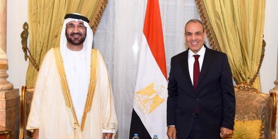 وزير الخارجية يستقبل رئيس البرلمان العربي