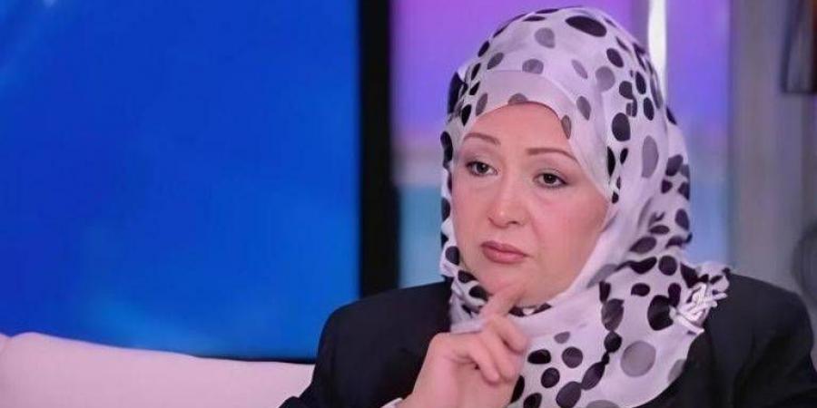 في
      عيد
      ميلادها..
      سر
      تمسك
      عفاف
      شعيب
      بالحجاب