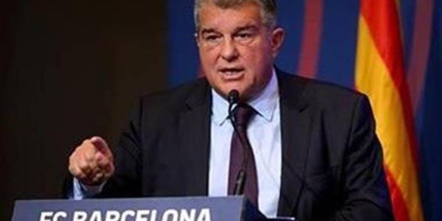 لابورتا
      يهاجم
      ريال
      مدريد
      وبيريز:
      حملات
      تشويه
      وأكاذيب
      تُدار
      عبر
      قنوات
      إعلامية