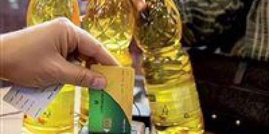 رابط
      متاح
      الآن..
      كيفية
      ضم
      الزوجة
      والأبناء
      إلى
      بطاقة
      التموين
      2025