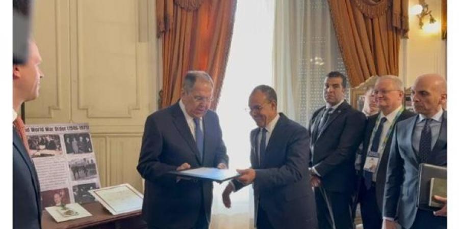 لافروف:
      فكرة
      إنشاء
      قوة
      متعددة
      الجنسيات
      في
      أوكرانيا
      تهديد
      لروسيا