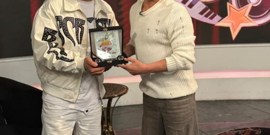 سعد
      الصغير
      يستضيف
      المطرب
      حسين
      المصري
      في
      "سعد
      مولعها
      نار"..
      الليلة