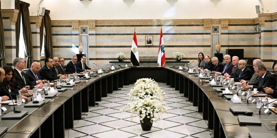 رئيسا
      وزراء
      مصر
      ولبنان
      يترأسان
      جلسة
      مباحثات
      موسّعة
      لتعزيز
      التعاون