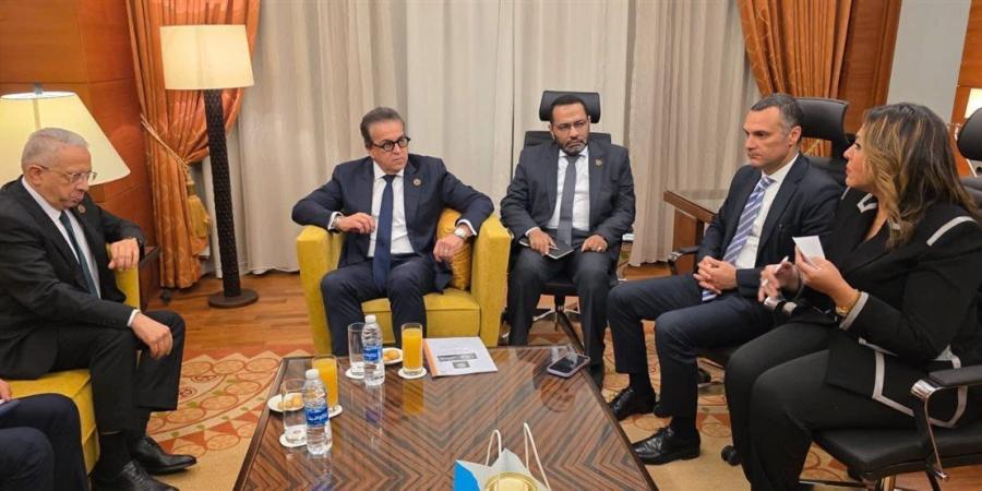 الدكتور
      خالد
      عبدالغفار
      يلتقي
      وزير
      الصحة
      التونسي
      لبحث
      تعزيز
      التعاون
      في
      القطاع
      الصحي