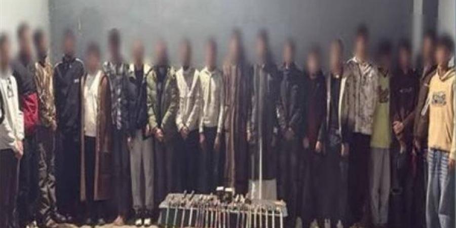 مشاجرة
      بالألعاب
      النارية
      بين
      أنصار
      مرشحين
      لانتخابات
      مجلس
      النواب