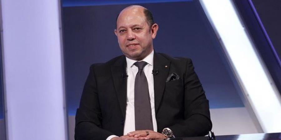 بعد
      الأزمة
      المالية..
      أحمد
      سليمان
      يرد
      علي
      مقترح
      بيع
      أعمدة
      الفريق