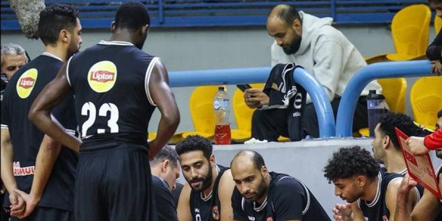 الأهلي
      يواجه
      المصرية
      للاتصالات
      في
      دوري
      السوبر