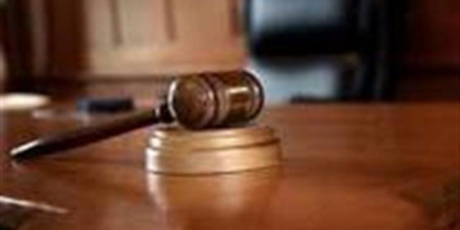 اليوم
      ..
      محاكمة
      11
      متهما
      في
      قضية
      خلية
      داعش
      الهرم